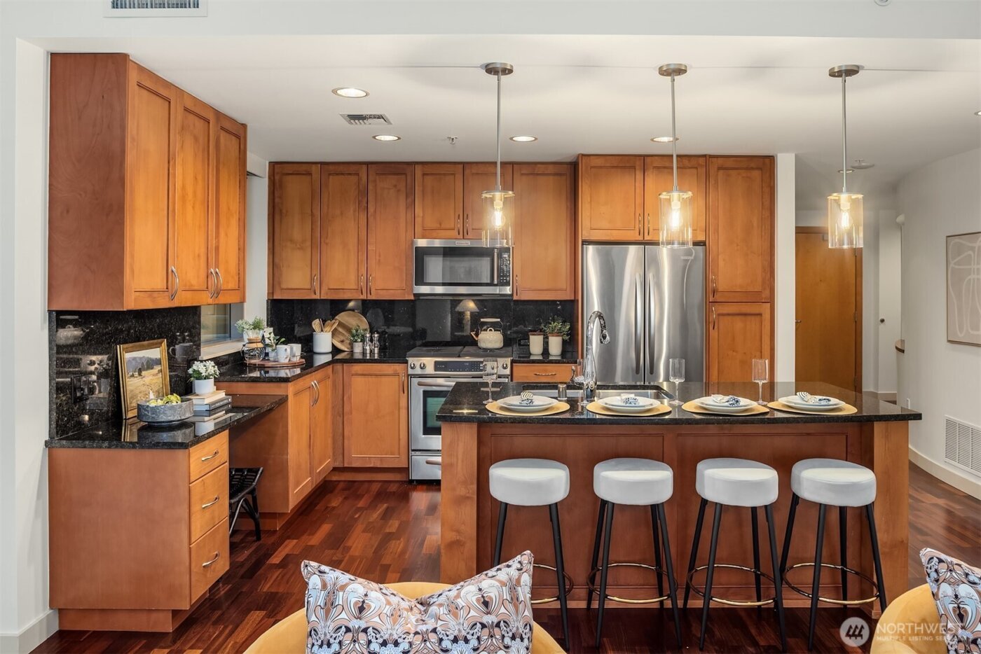 10610 NE 9th Place #809, Bellevue, WA 98004
