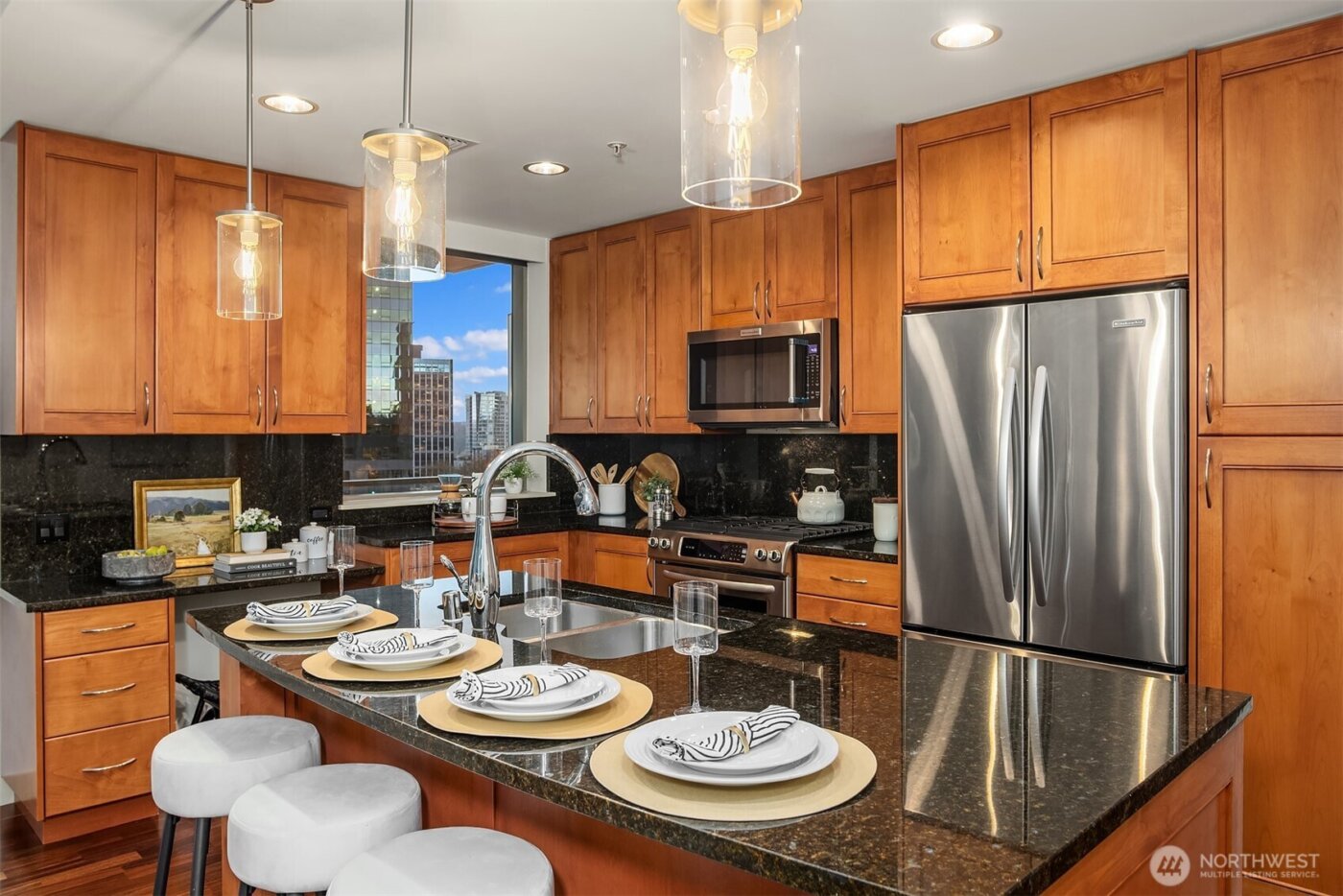 10610 NE 9th Place #809, Bellevue, WA 98004