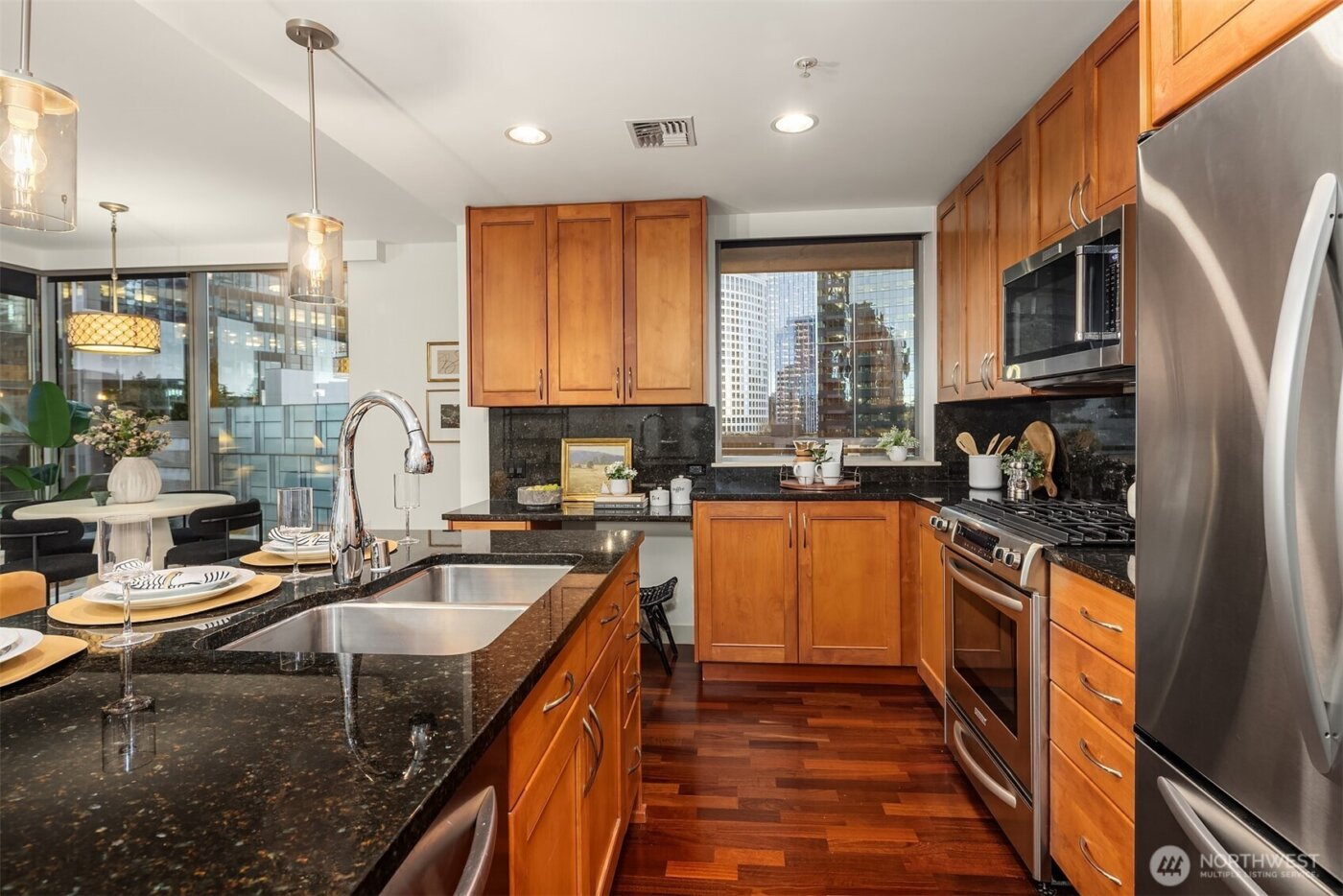 10610 NE 9th Place #809, Bellevue, WA 98004
