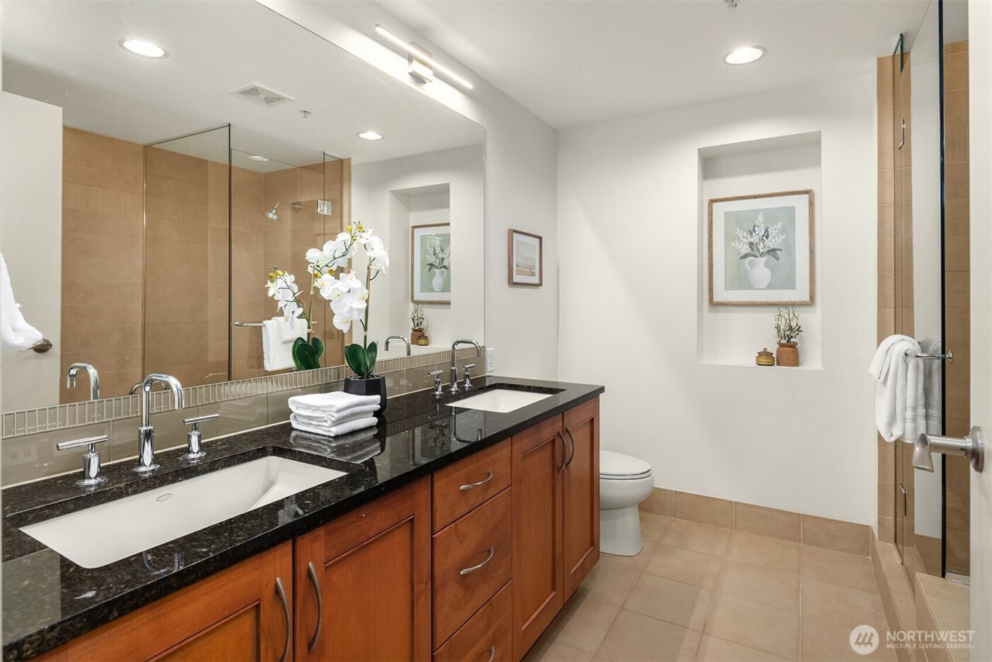 10610 NE 9th Place #809, Bellevue, WA 98004