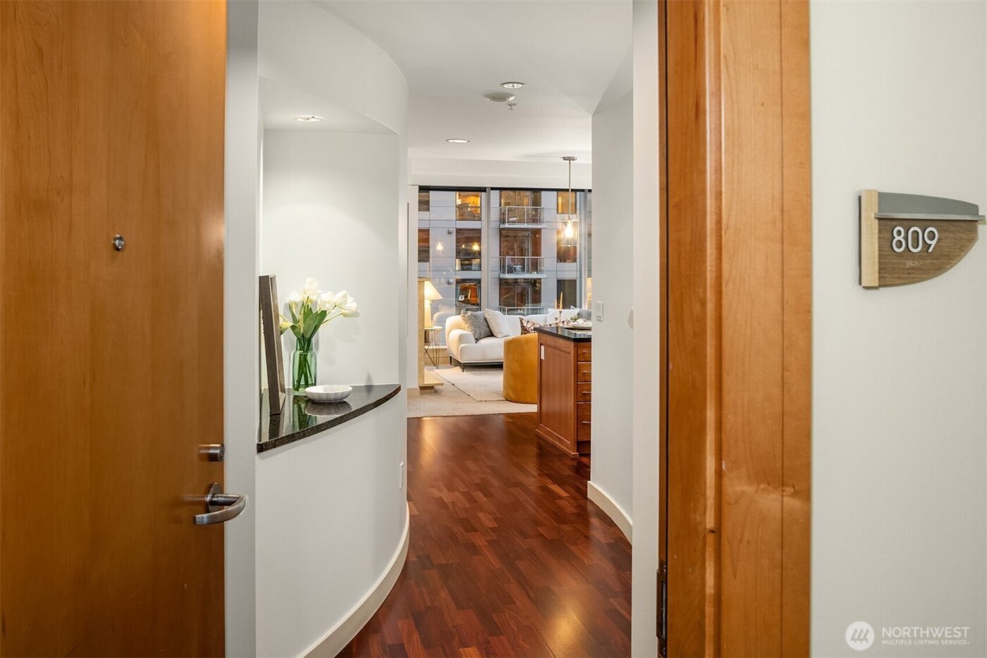 10610 NE 9th Place #809, Bellevue, WA 98004