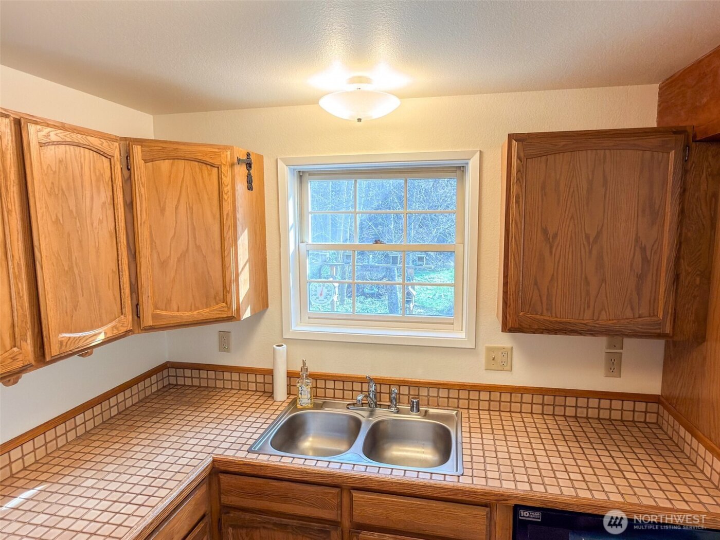 40 Glen Avenue , Chimacum, WA 98325