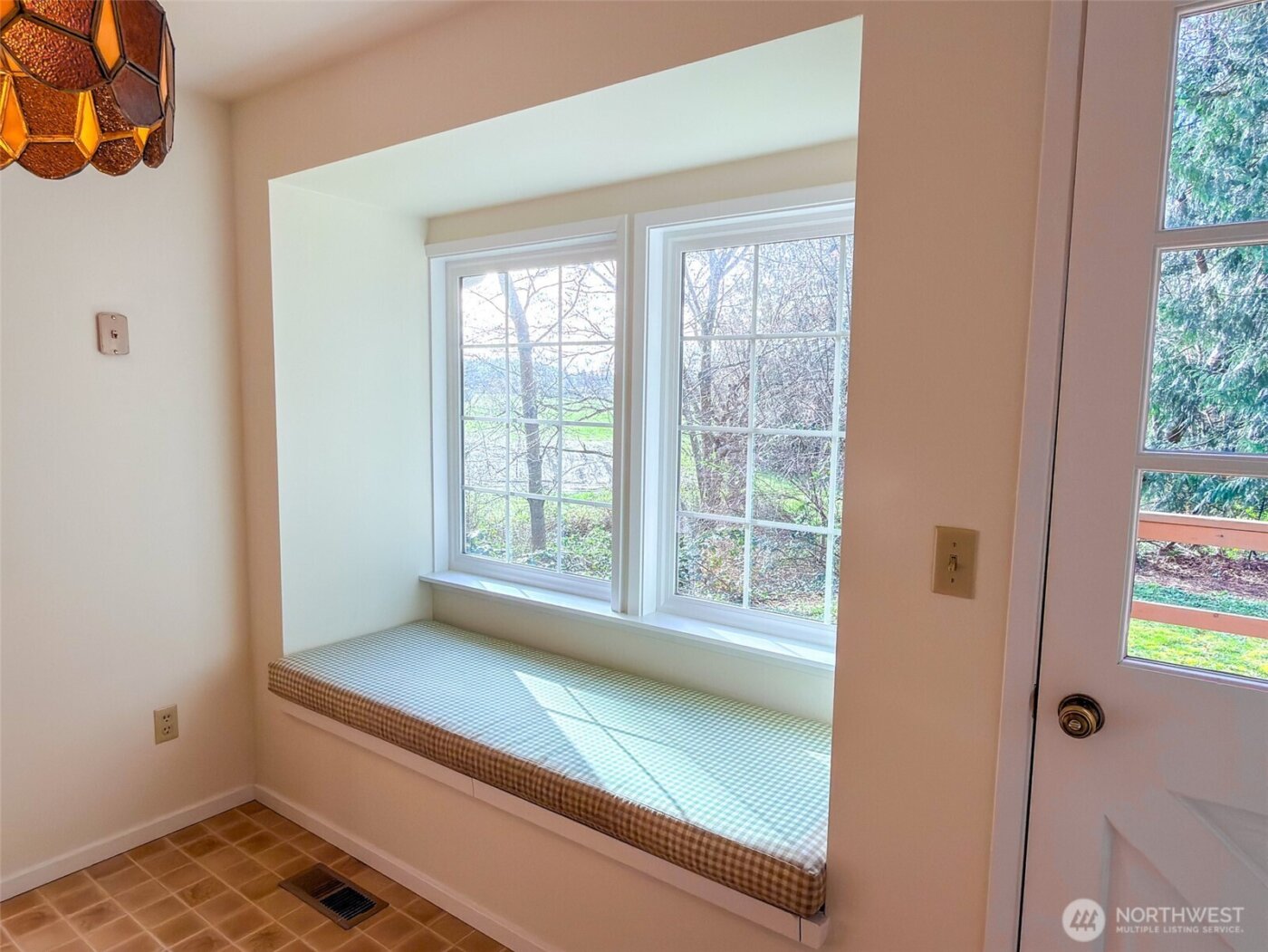 40 Glen Avenue , Chimacum, WA 98325