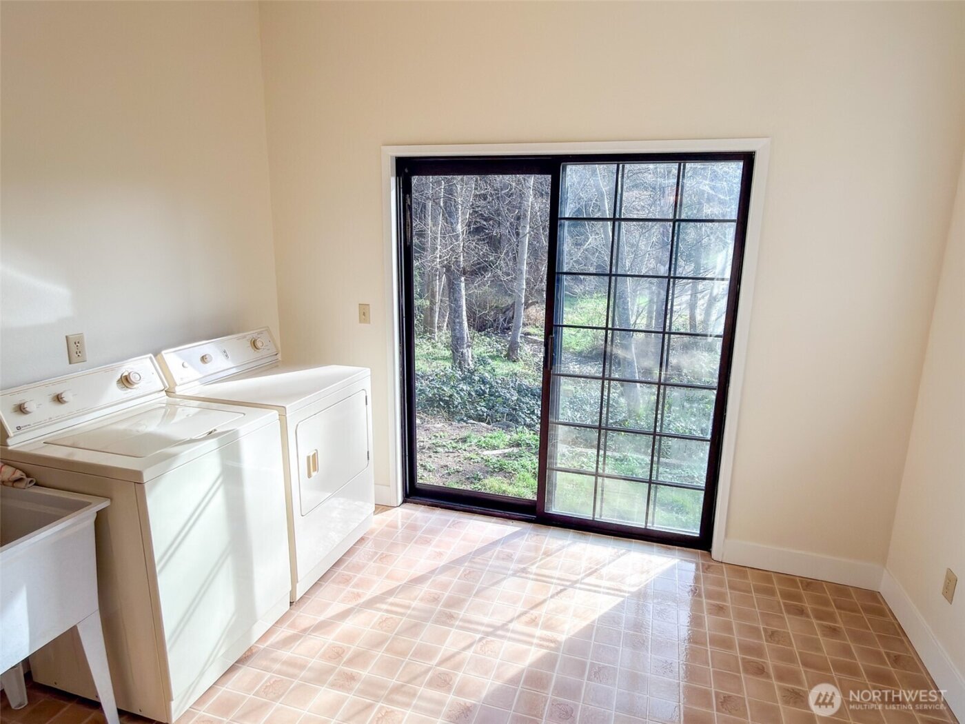 40 Glen Avenue , Chimacum, WA 98325