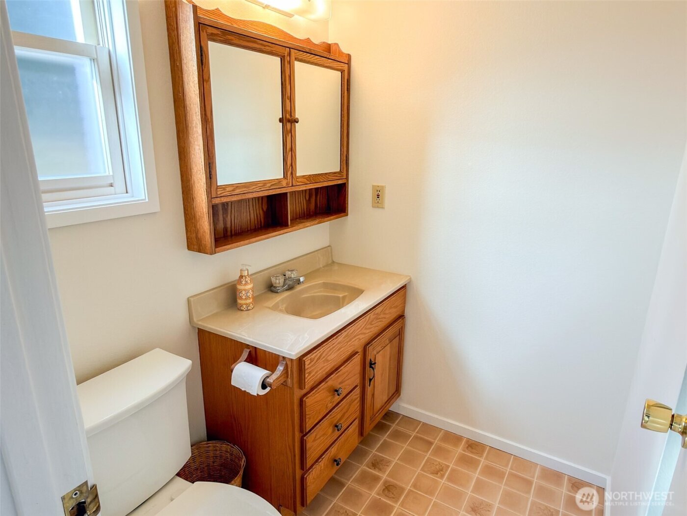 40 Glen Avenue , Chimacum, WA 98325