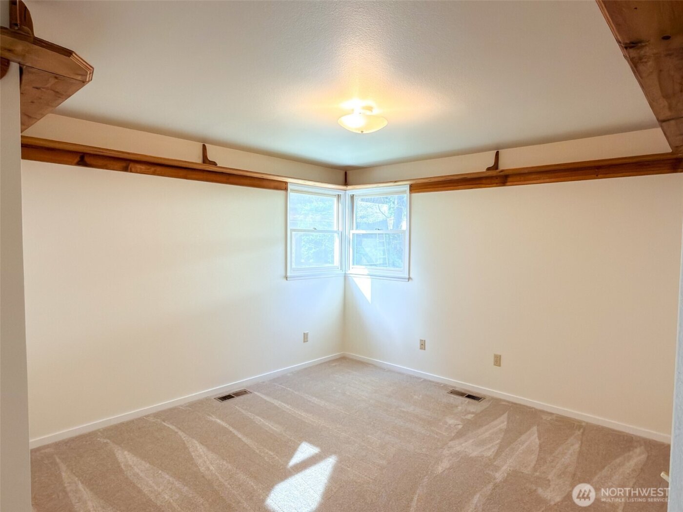 40 Glen Avenue , Chimacum, WA 98325