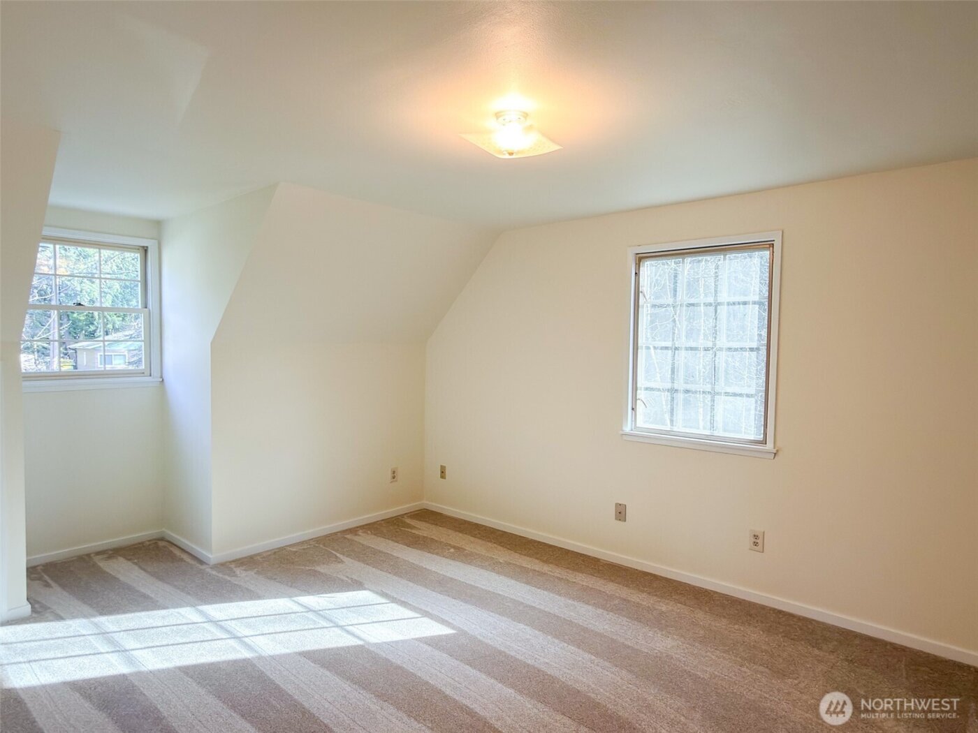 40 Glen Avenue , Chimacum, WA 98325