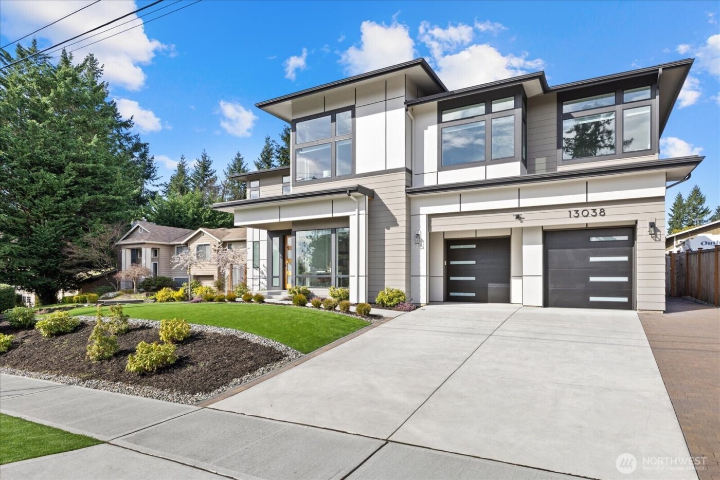 13038 NE 102nd Place , Kirkland, WA 98033