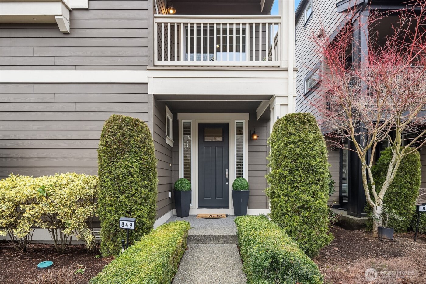 849 3rd Avenue NE, Issaquah, WA 98029-5404