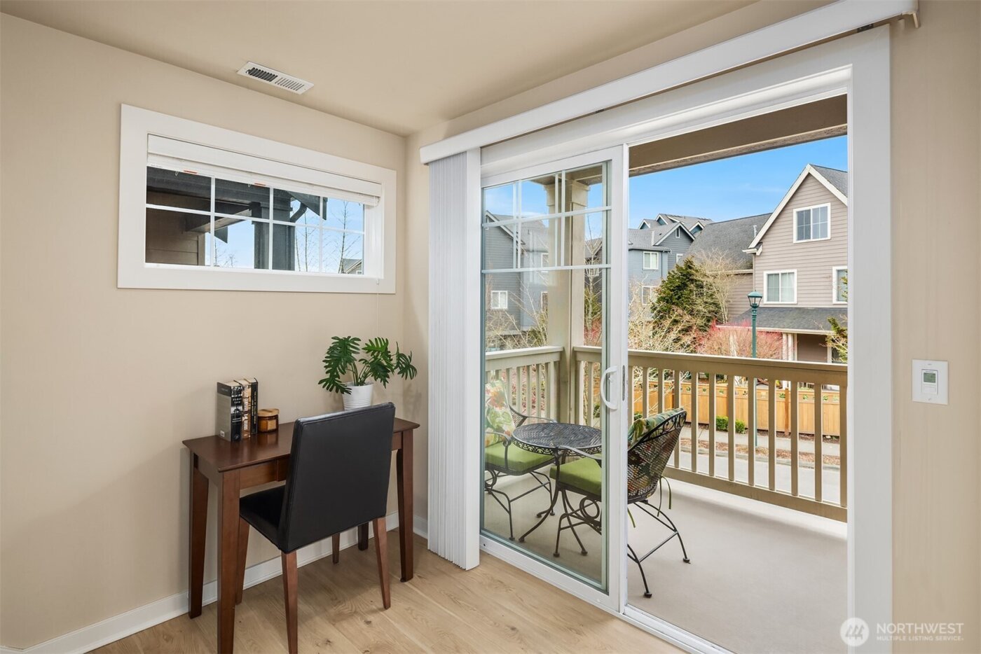 849 3rd Avenue NE, Issaquah, WA 98029-5404