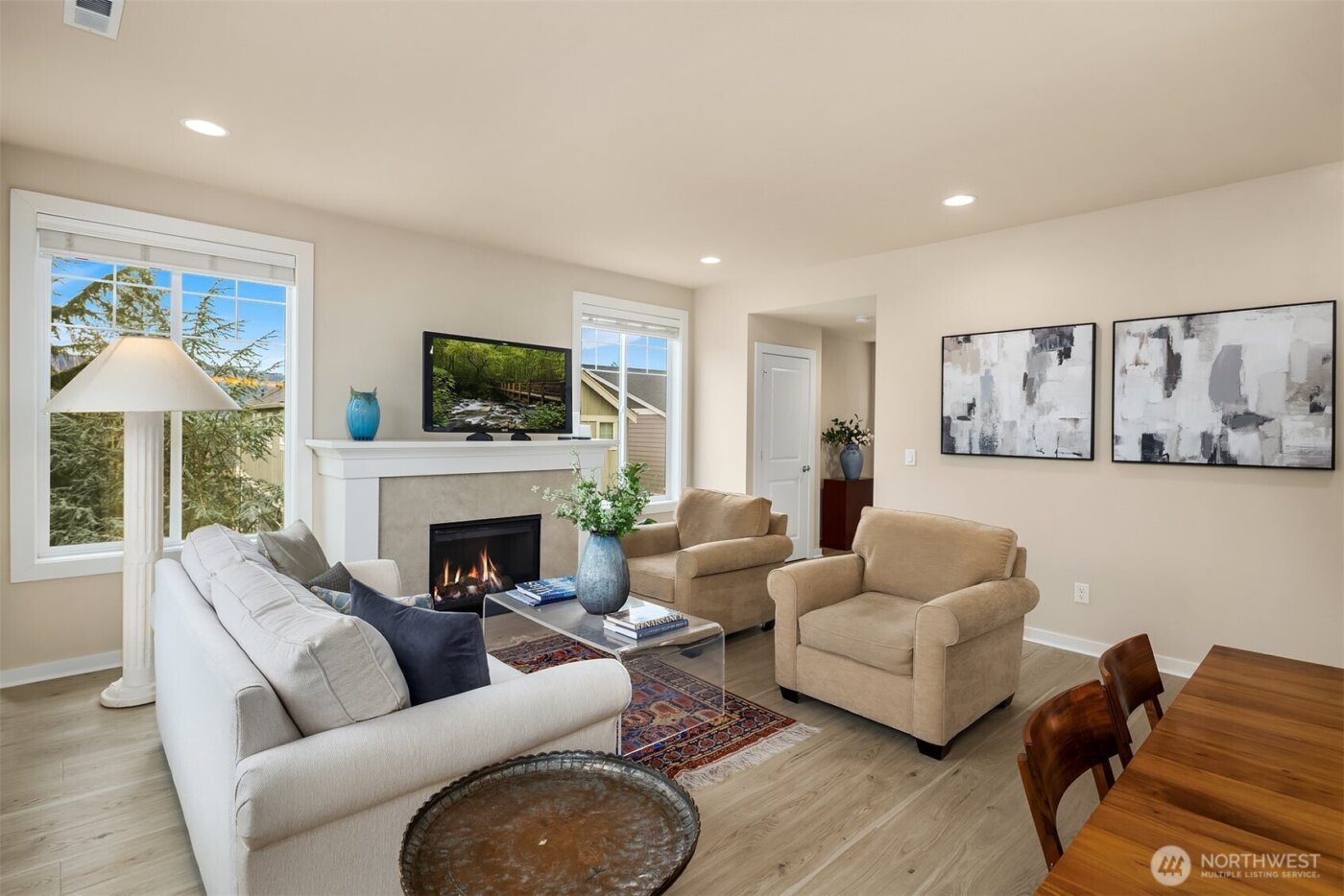 849 3rd Avenue NE, Issaquah, WA 98029-5404