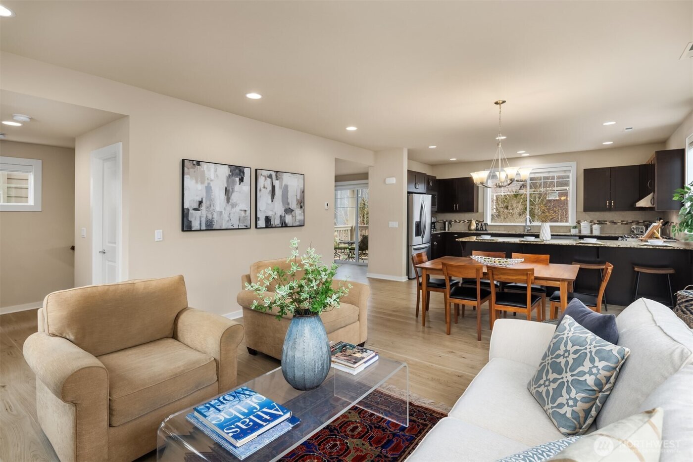 849 3rd Avenue NE, Issaquah, WA 98029-5404