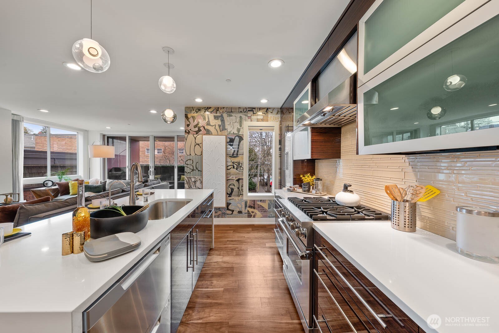 315 W Galer Street #102, Seattle, WA 98119