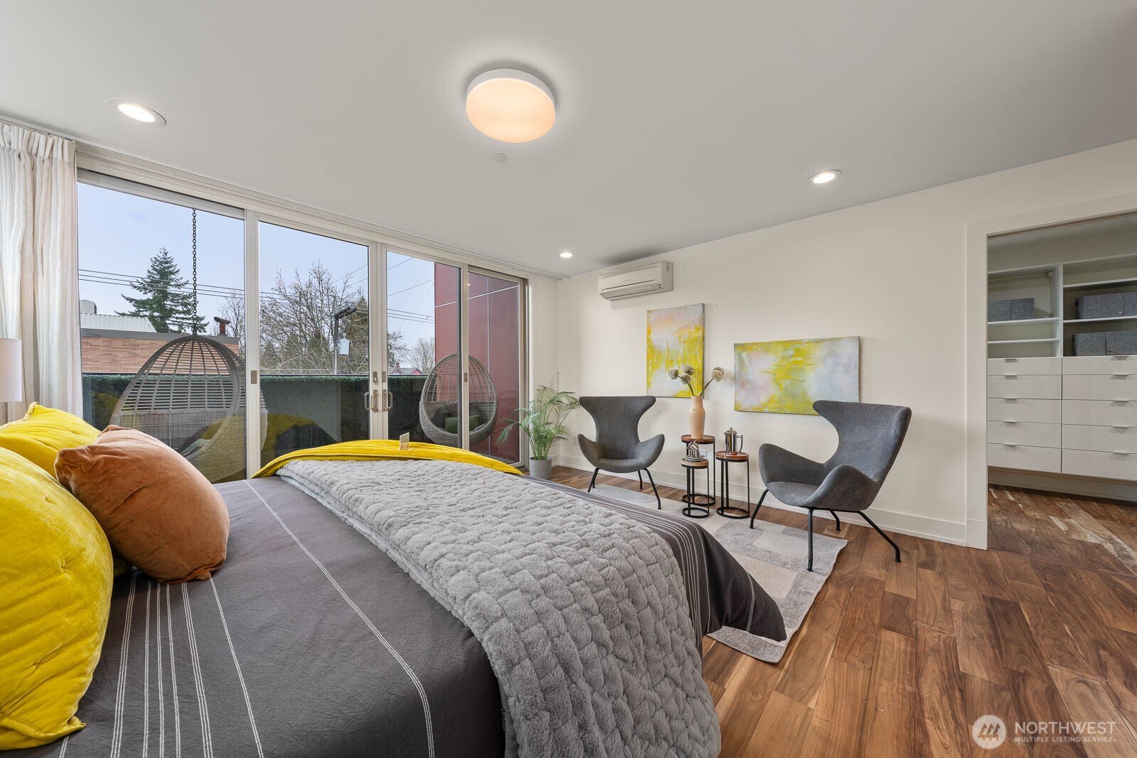 315 W Galer Street #102, Seattle, WA 98119