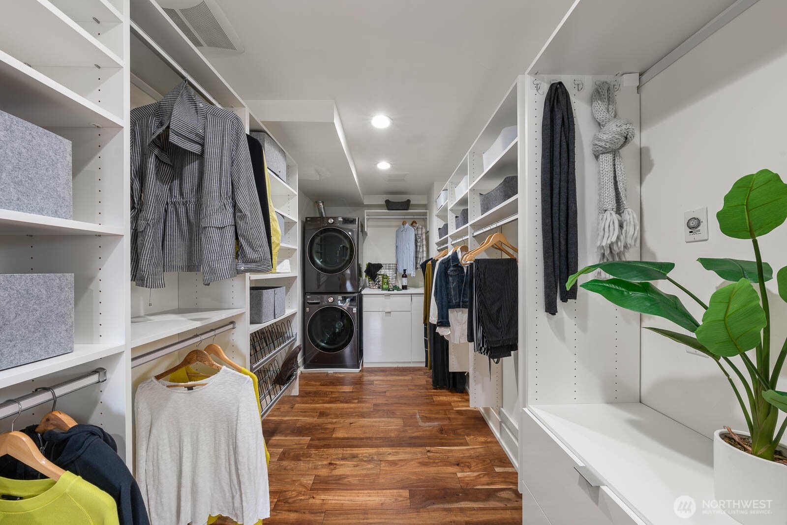 315 W Galer Street #102, Seattle, WA 98119