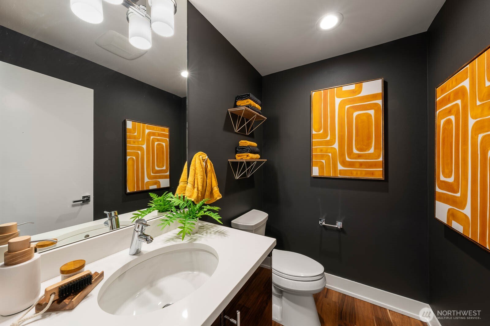 315 W Galer Street #102, Seattle, WA 98119