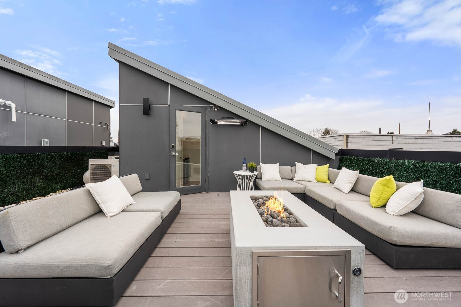 315 W Galer Street #102, Seattle, WA 98119