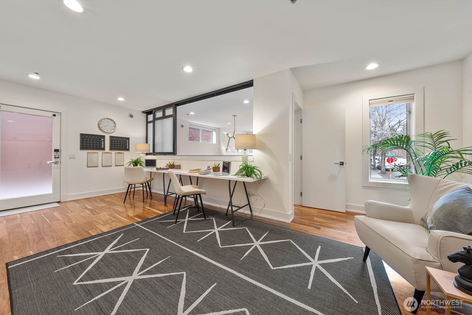 315 W Galer Street #102, Seattle, WA 98119