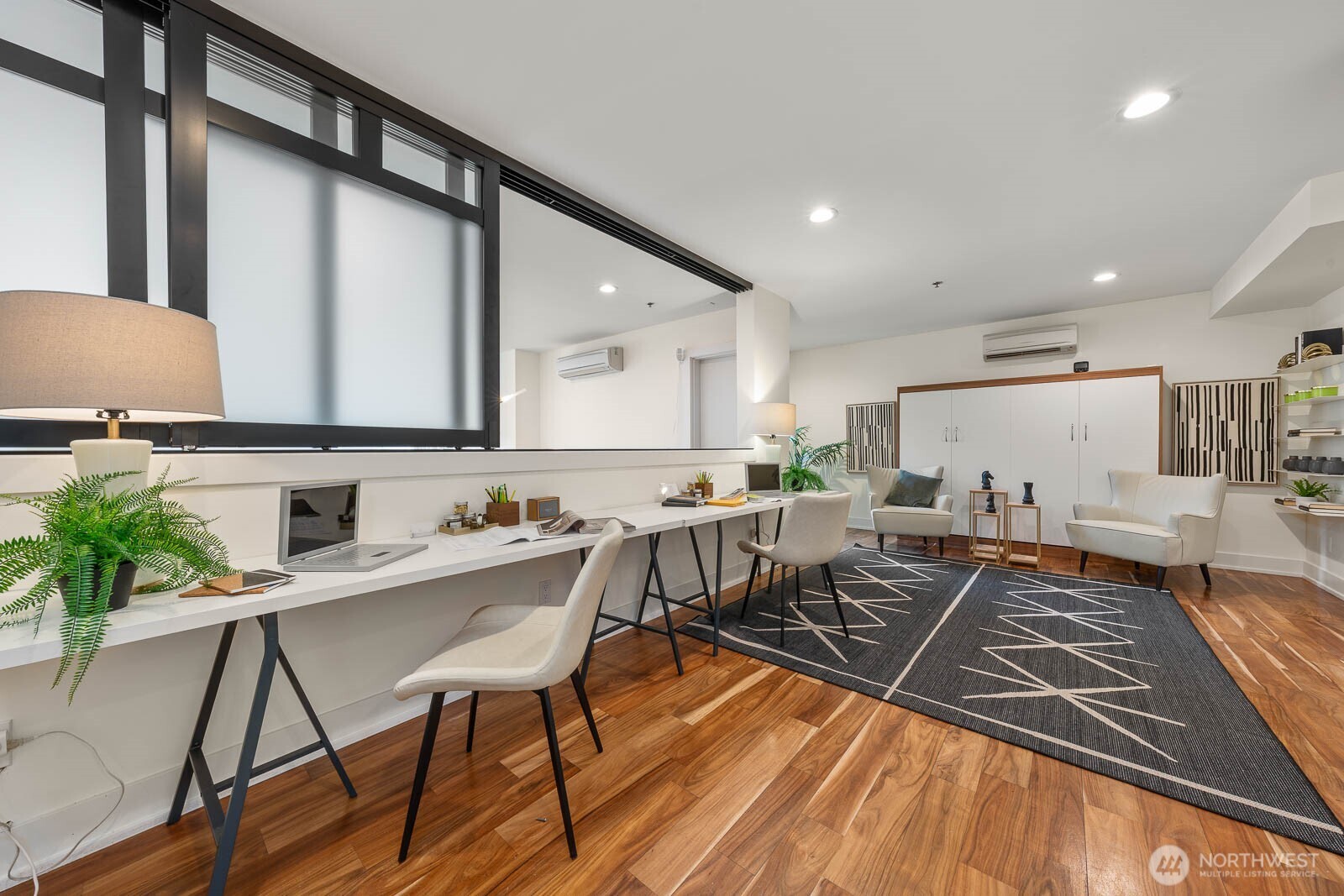 315 W Galer Street #102, Seattle, WA 98119