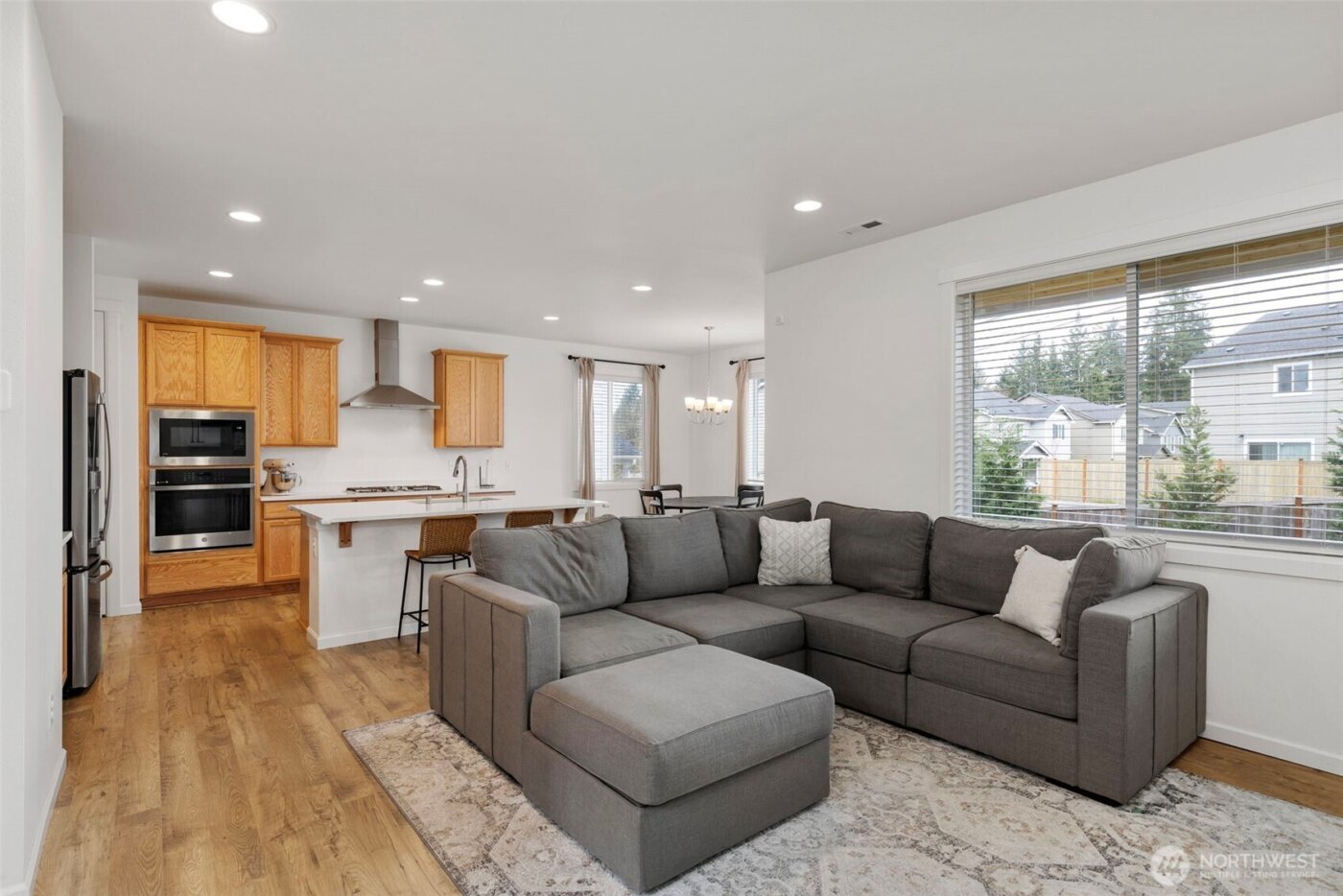 795 SE Nordmann Loop , Port Orchard, WA 98366