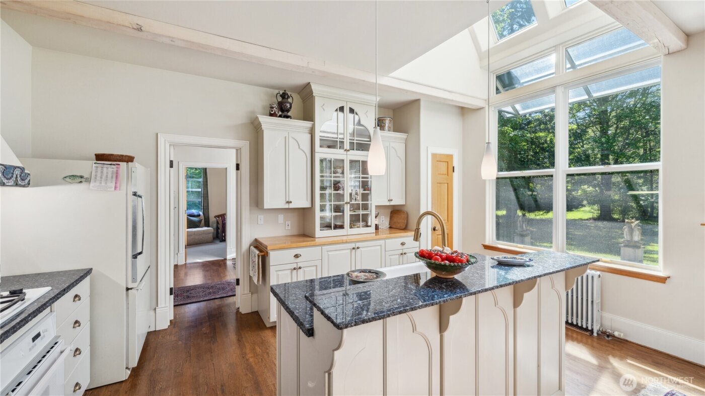 5513 Homestead Lane , Anacortes, WA 98221