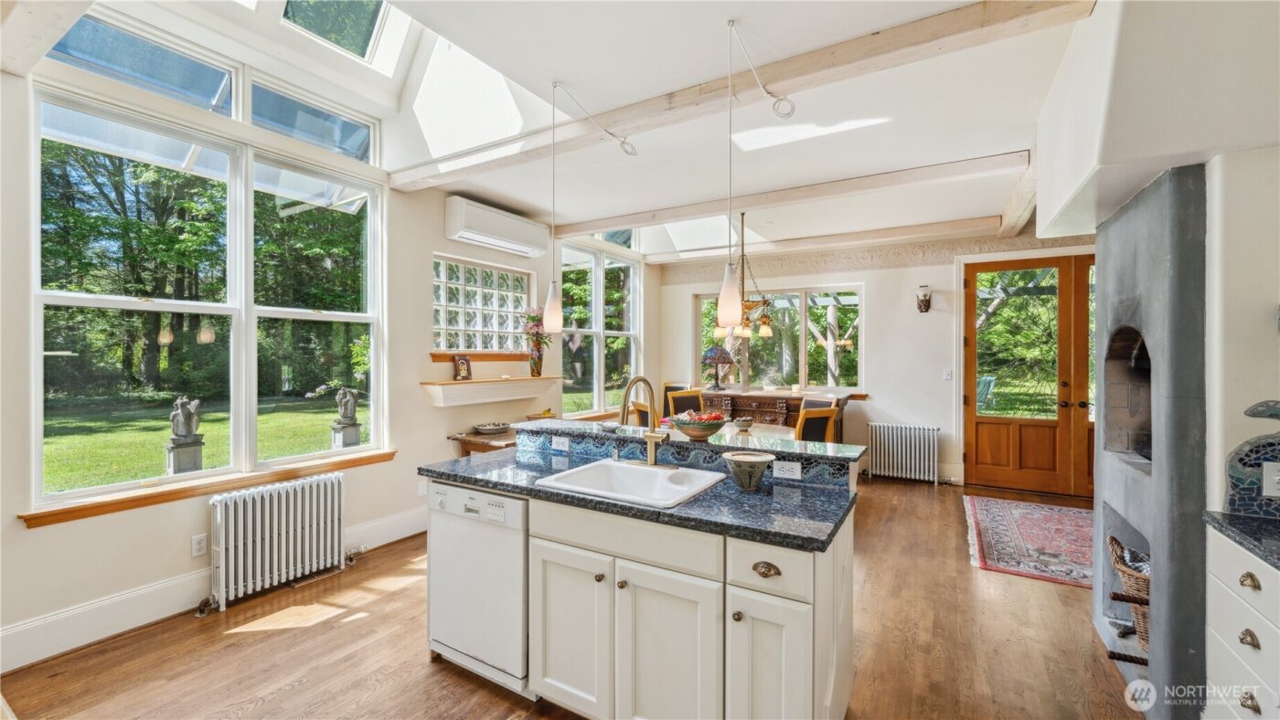 5513 Homestead Lane , Anacortes, WA 98221