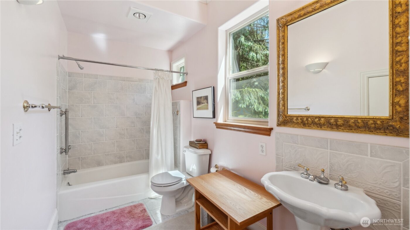 5513 Homestead Lane , Anacortes, WA 98221