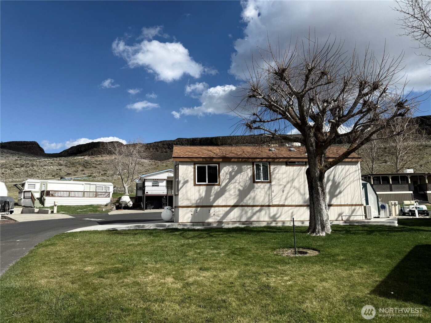31465 Moore Road NE #801, Coulee City, WA 99115