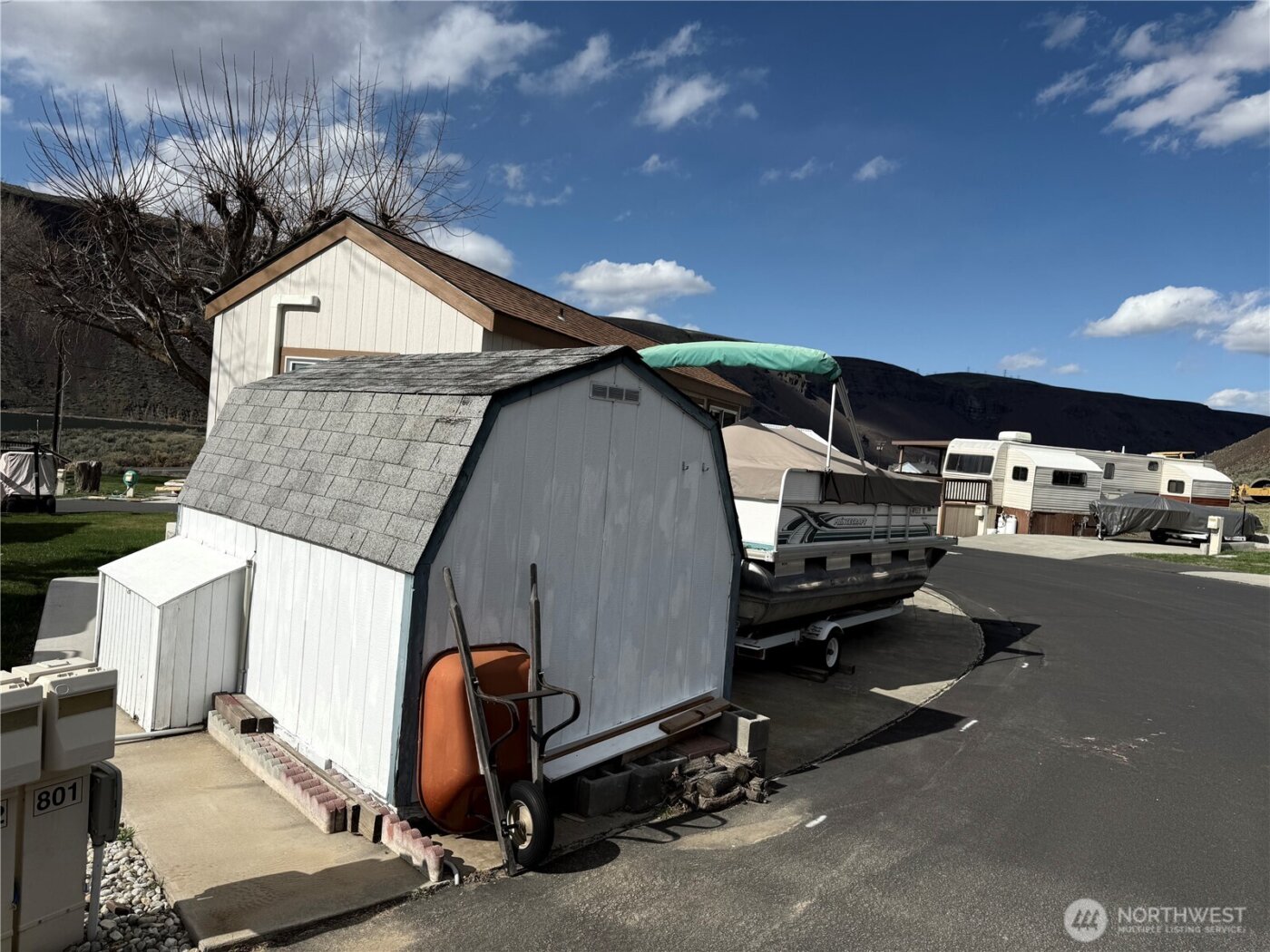 31465 Moore Road NE #801, Coulee City, WA 99115
