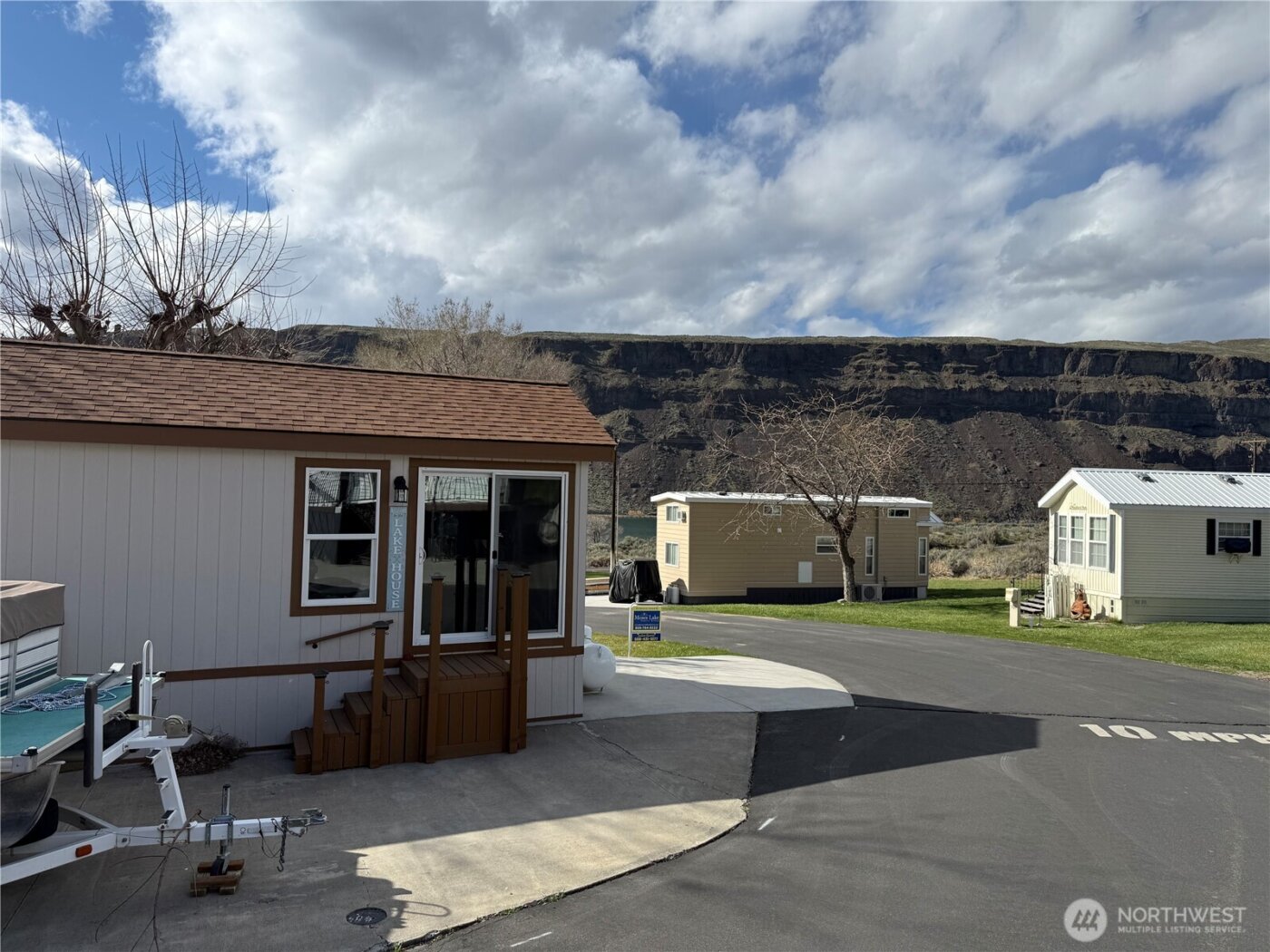 31465 Moore Road NE #801, Coulee City, WA 99115