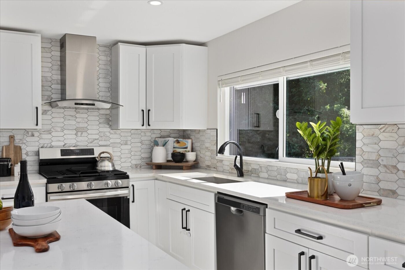 6018 152nd Avenue NE, Redmond, WA 98052