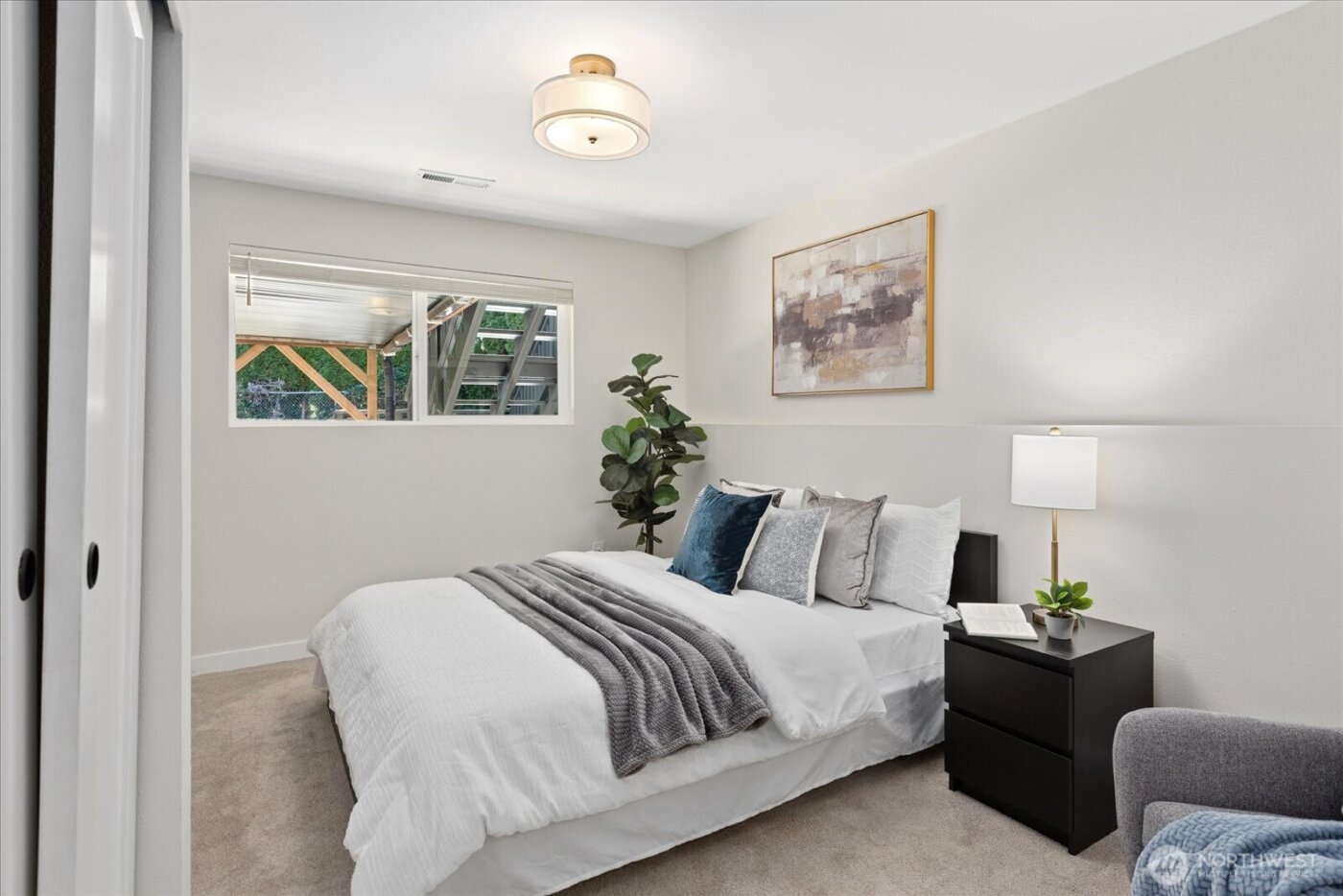 6018 152nd Avenue NE, Redmond, WA 98052