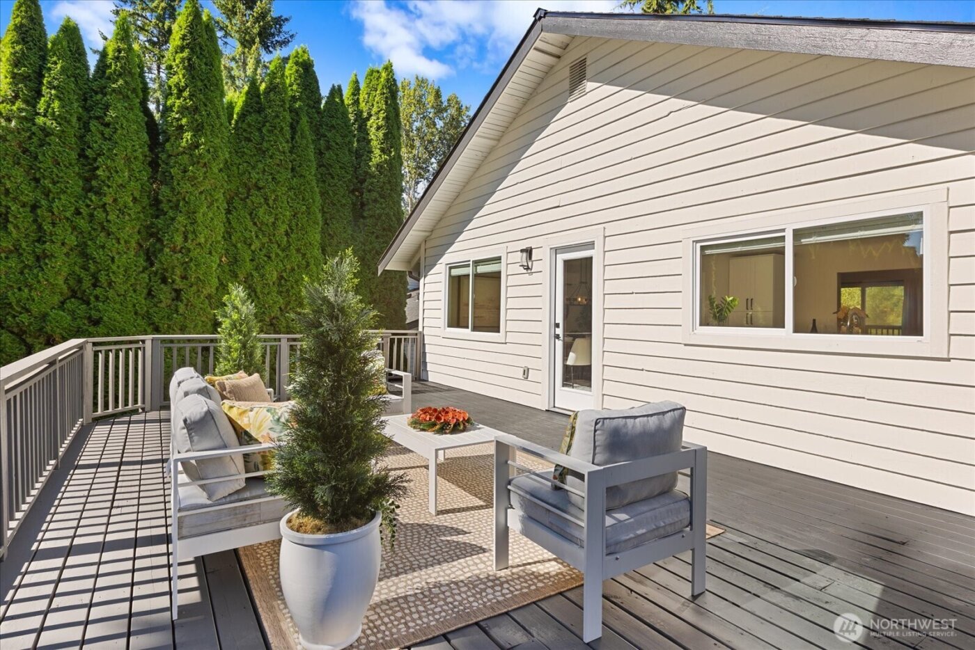 6018 152nd Avenue NE, Redmond, WA 98052