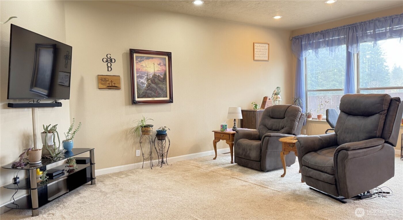 54 W Elma Hicklin Road , McCleary, WA 98557-9623