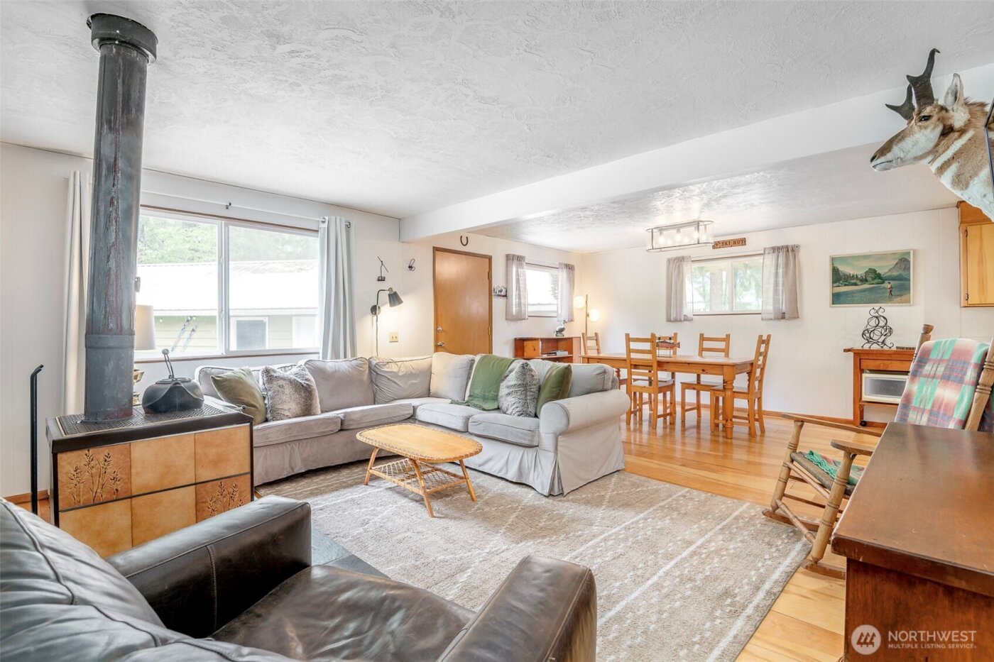 100 Aspen Lane , Packwood, WA 98361