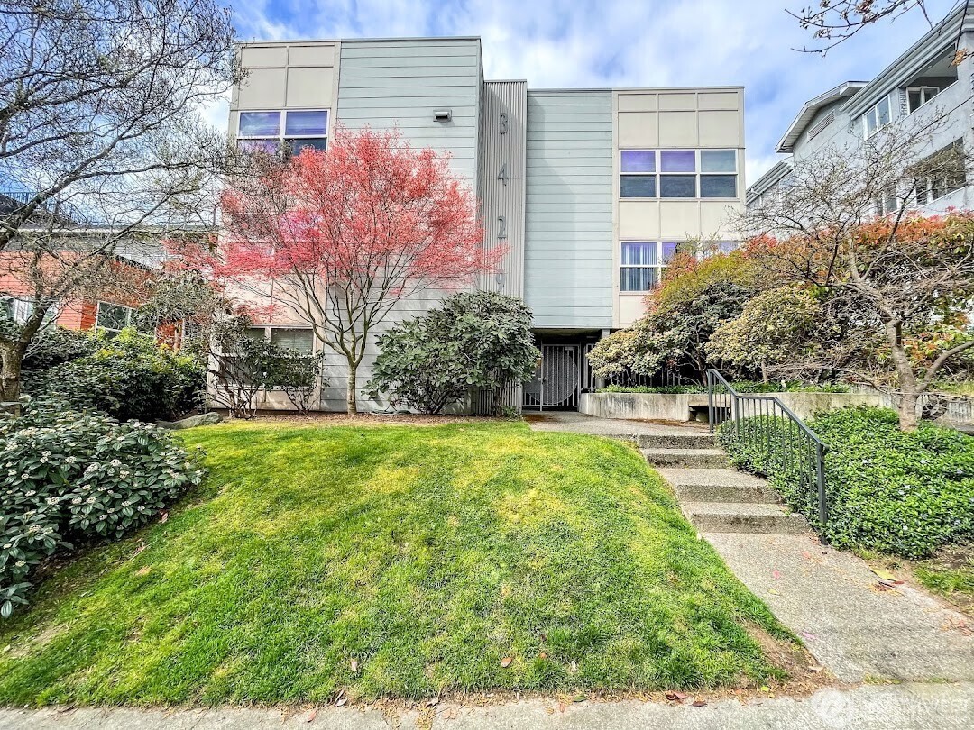 3429 Burke Avenue N #23, Seattle, WA 98103