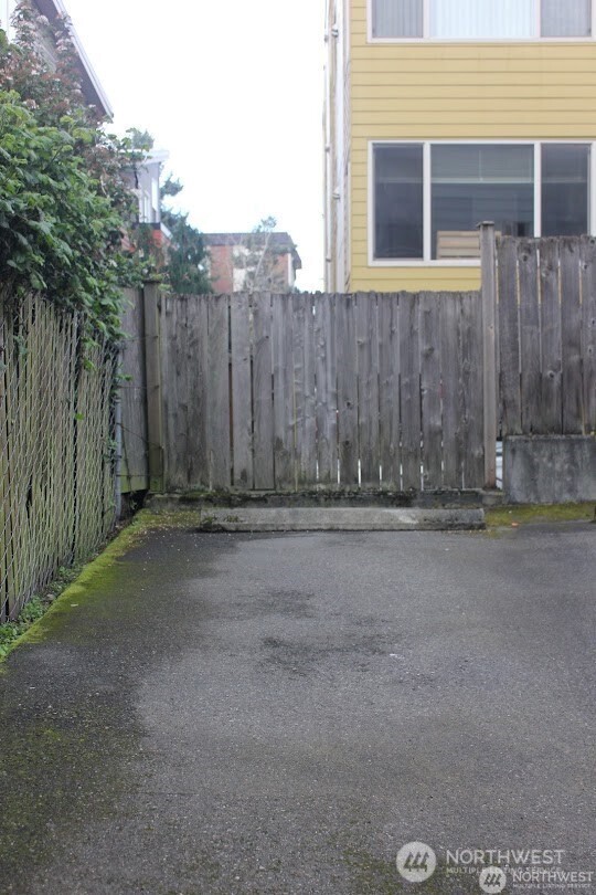 3429 Burke Avenue N #23, Seattle, WA 98103