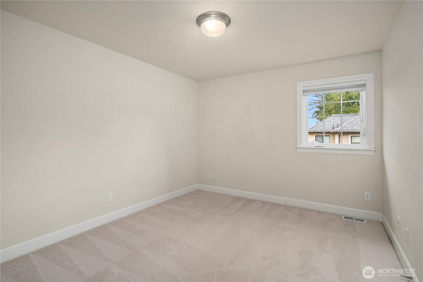 10719 121st Place NE, Kirkland, WA 98033