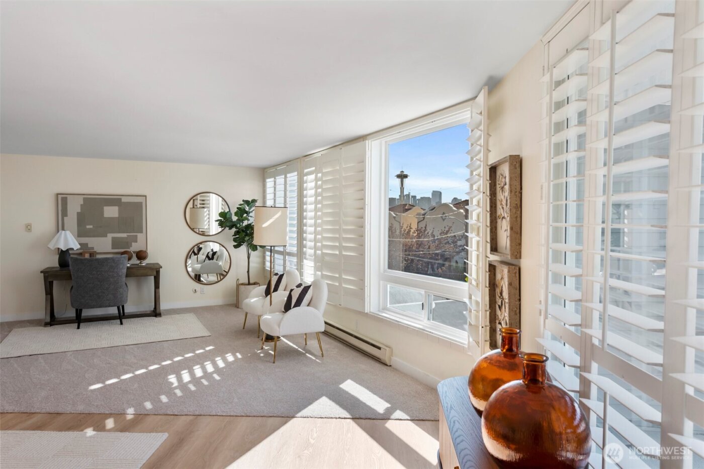 500 W Olympic Place #203, Seattle, WA 98119