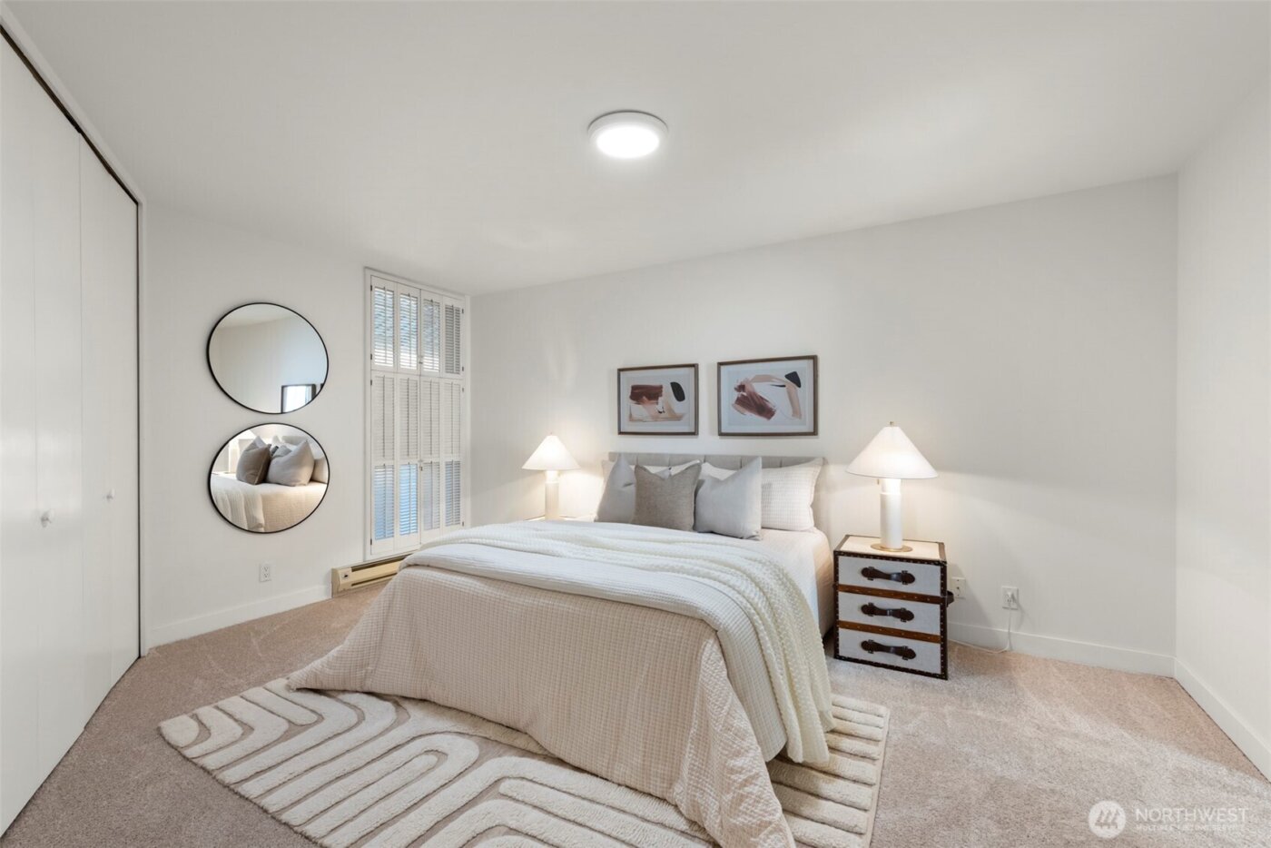 500 W Olympic Place #203, Seattle, WA 98119