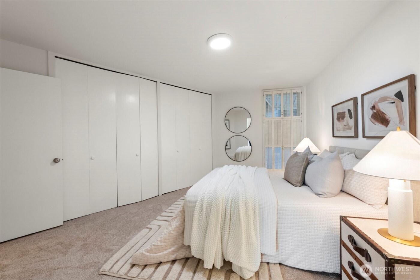 500 W Olympic Place #203, Seattle, WA 98119