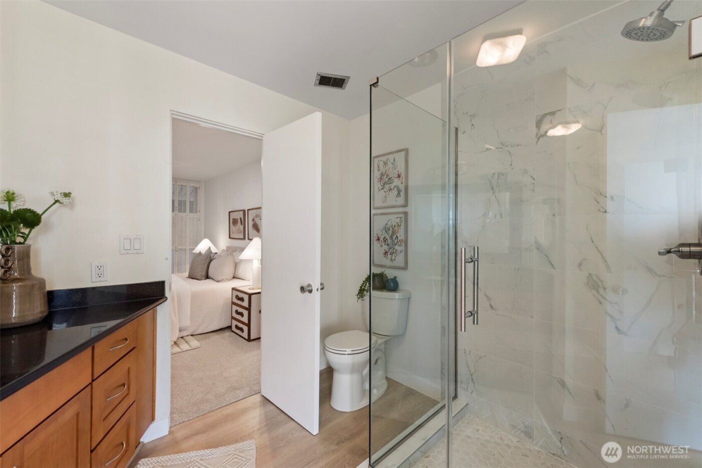 500 W Olympic Place #203, Seattle, WA 98119