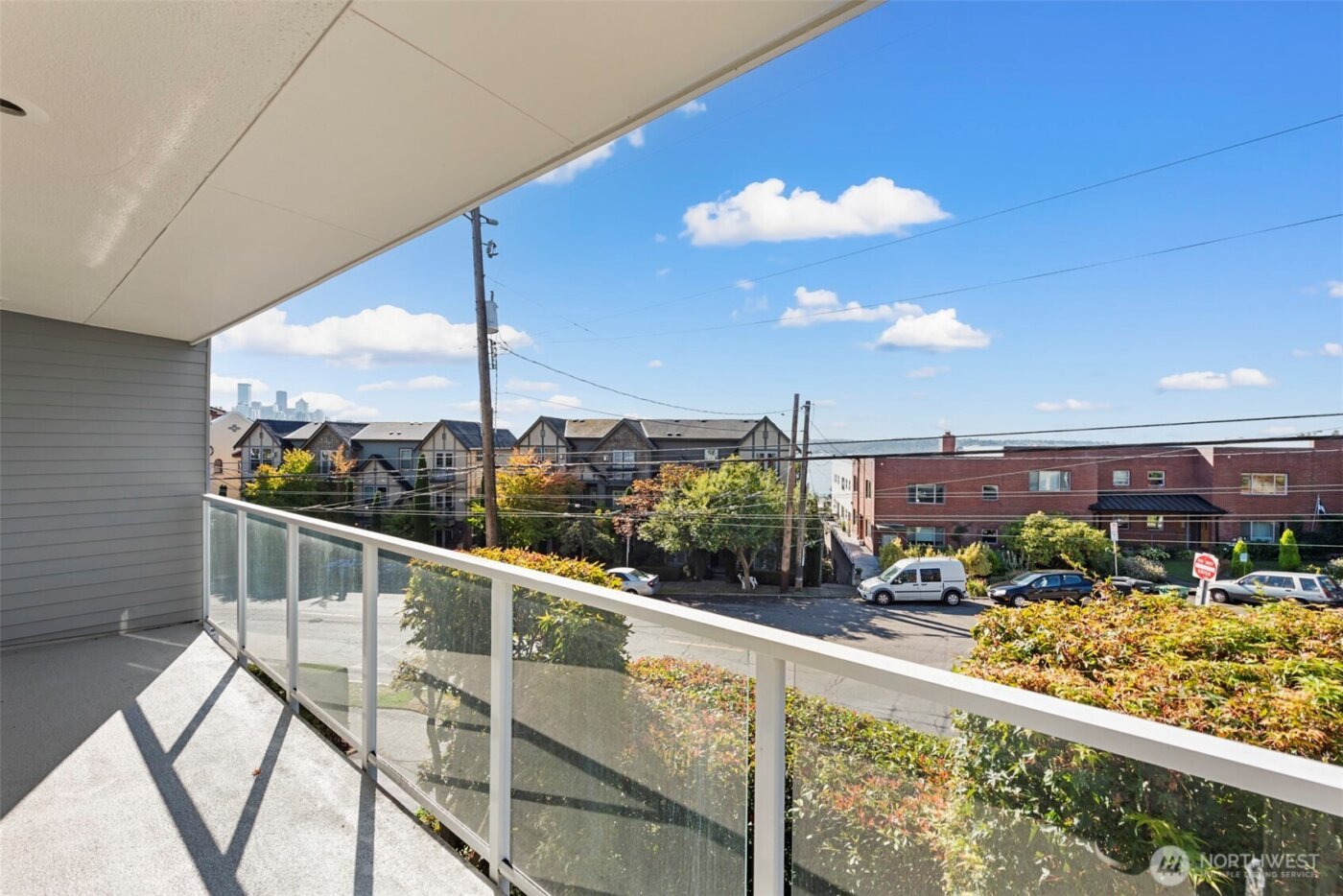 500 W Olympic Place #203, Seattle, WA 98119