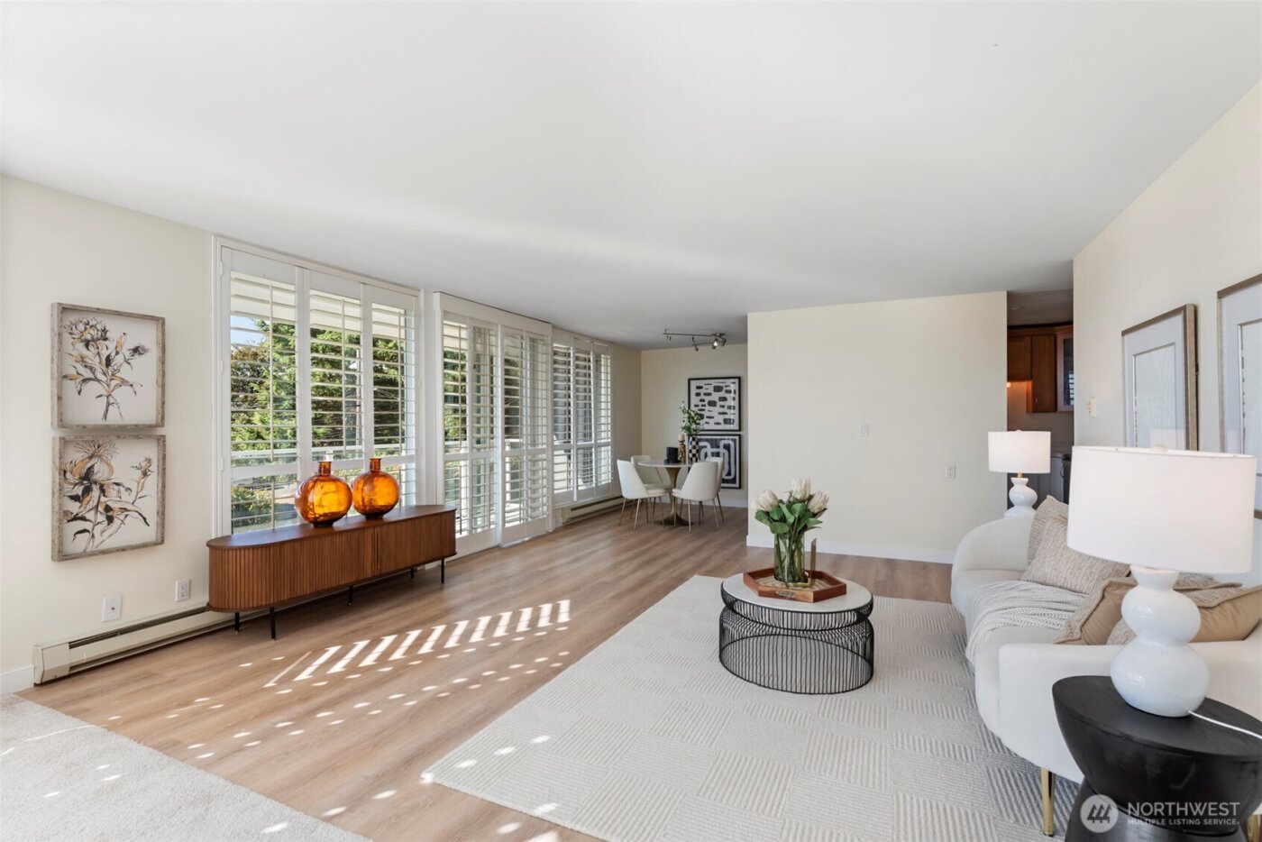 500 W Olympic Place #203, Seattle, WA 98119