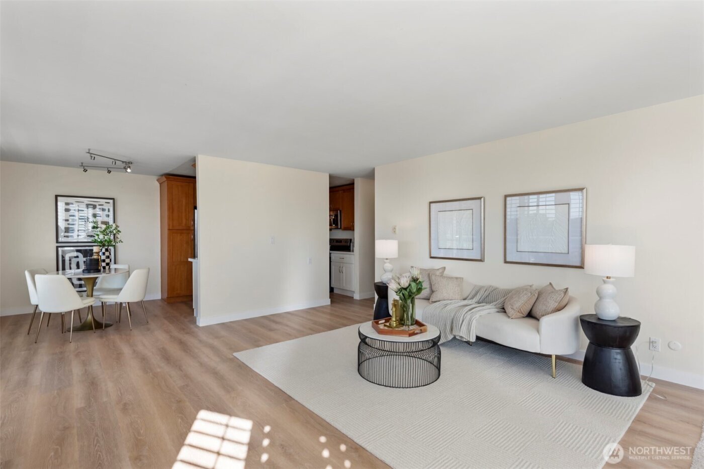 500 W Olympic Place #203, Seattle, WA 98119