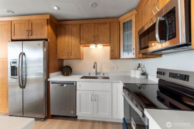 500 W Olympic Place #203, Seattle, WA 98119 - Photo 10