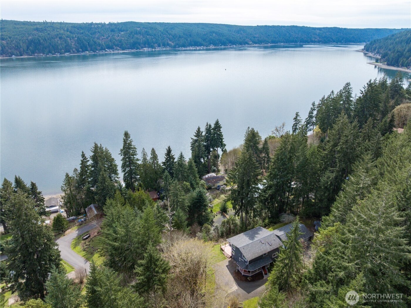 50 NE Alta Vista Drive , Belfair, WA 98528-9726