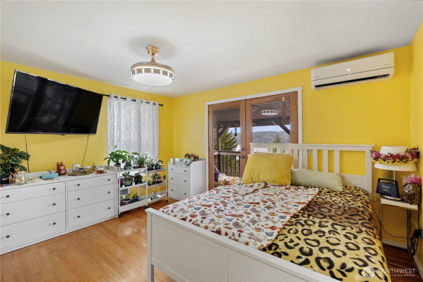 50 NE Alta Vista Drive , Belfair, WA 98528-9726