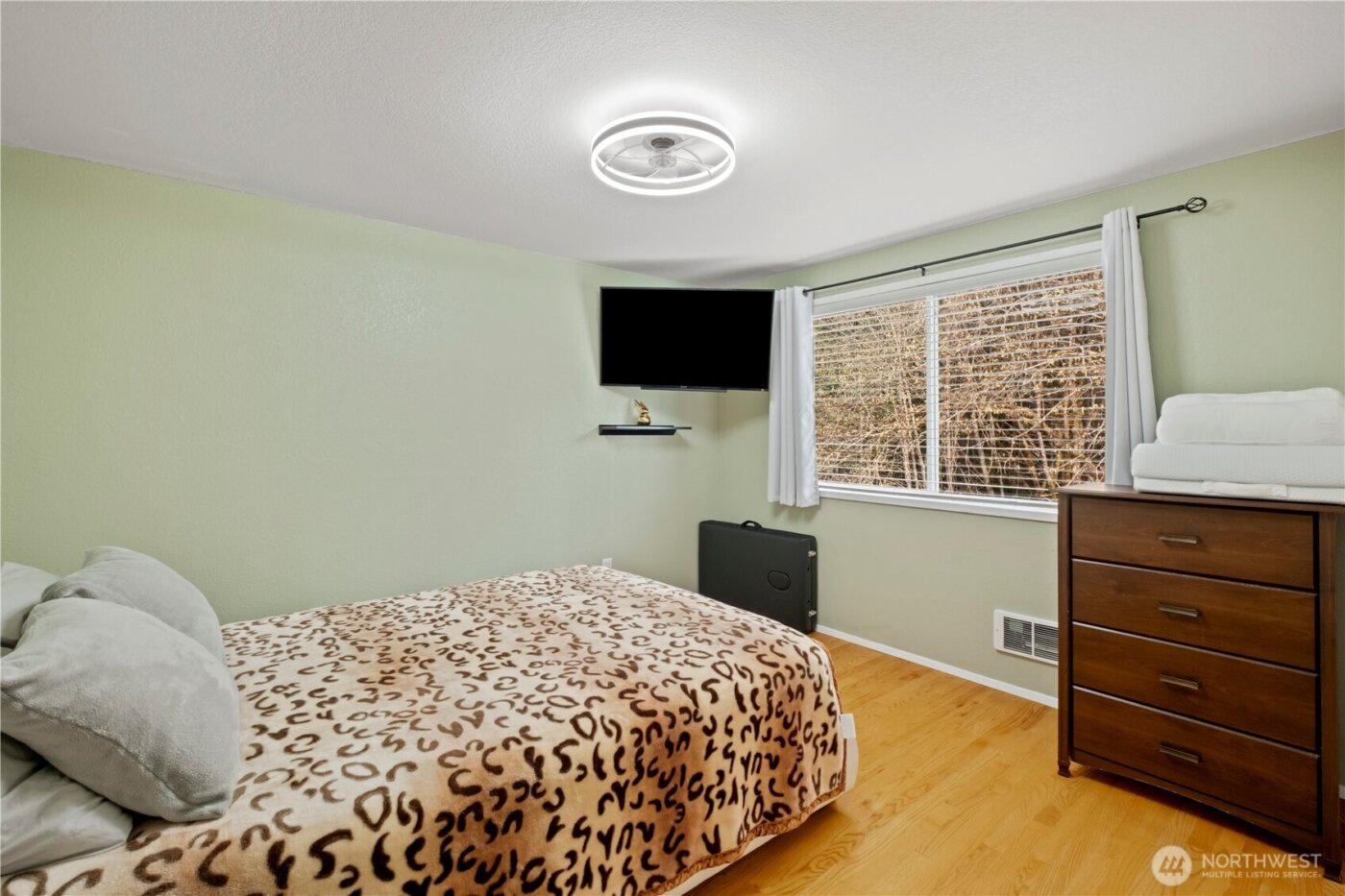 50 NE Alta Vista Drive , Belfair, WA 98528-9726