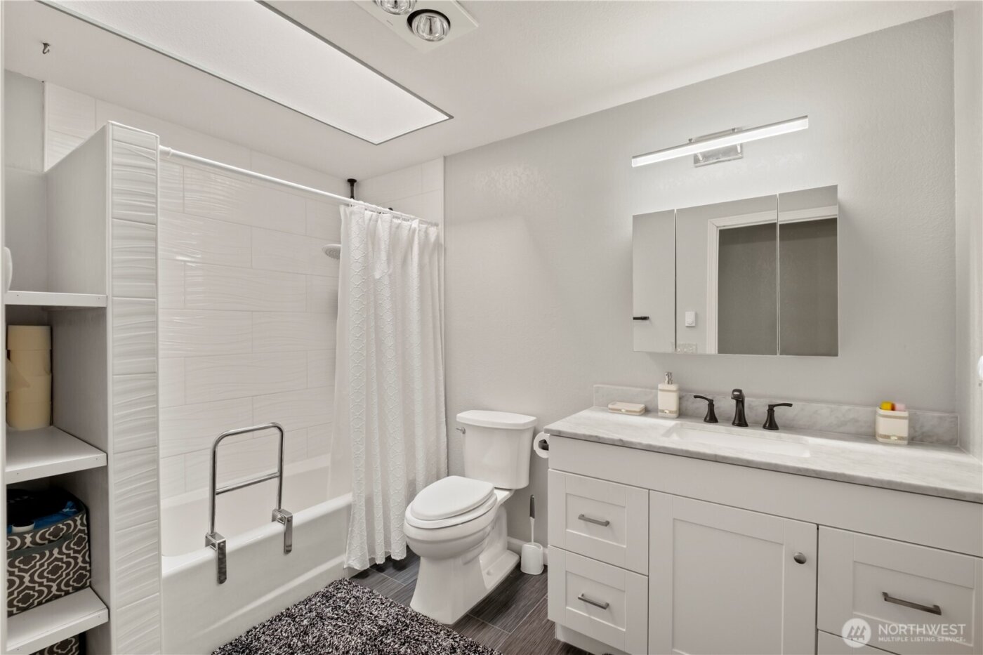 50 NE Alta Vista Drive , Belfair, WA 98528-9726